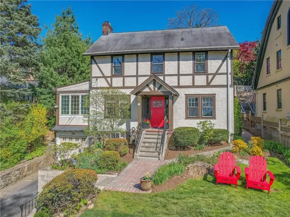 54 Young Avenue, Pelham, NY 10803