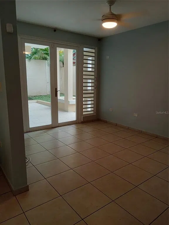 4 bed, 3.5 bath, 2230 sqft, $2,500 — Photo 4