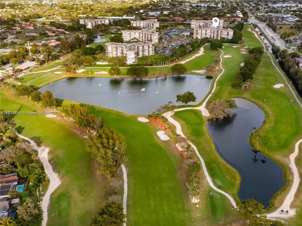 1100 Saint Charles Pl APT 617, Pembroke Pines, FL 33026