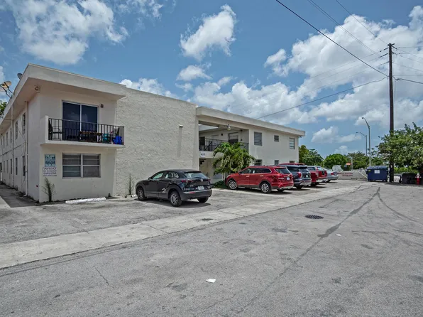 405 W 11th St, Hialeah, FL