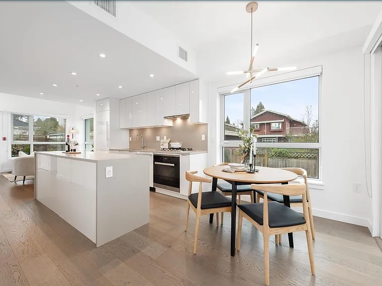 6308 Cambie St — Photo 2