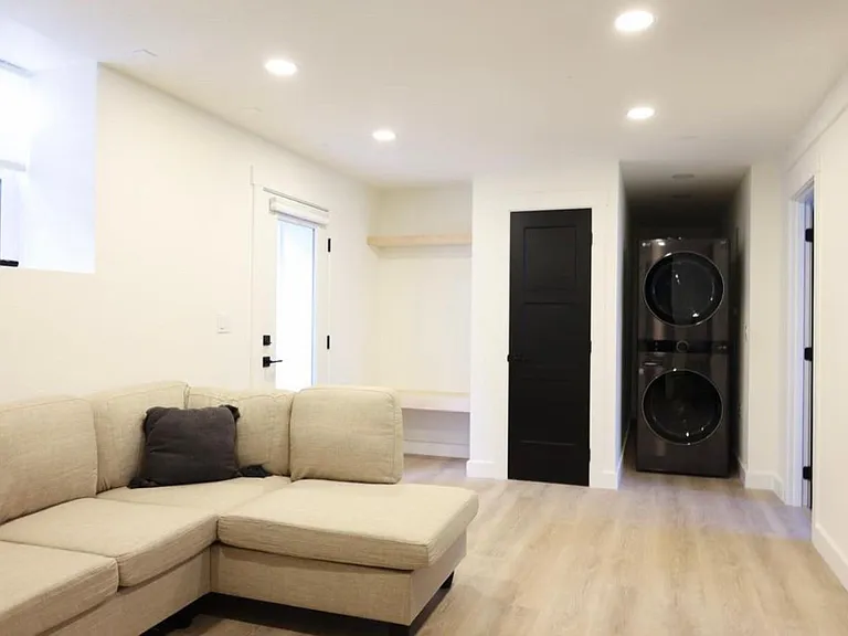 403 S Idaho St #B — Photo 2