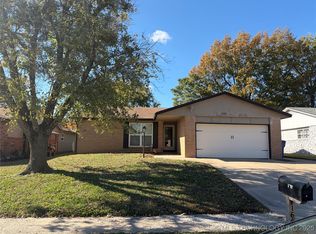 1626 S 6th Pl, Broken Arrow, OK 74012