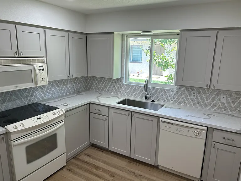 3421 N Paiute Way — Photo 3