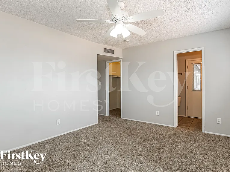 1918 E Watson Dr — Photo 9