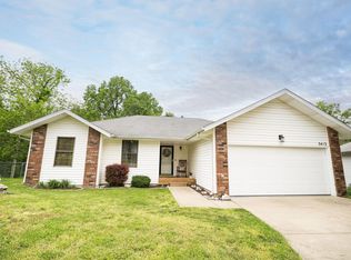 3413 S Hall Ave, Springfield, MO 65804