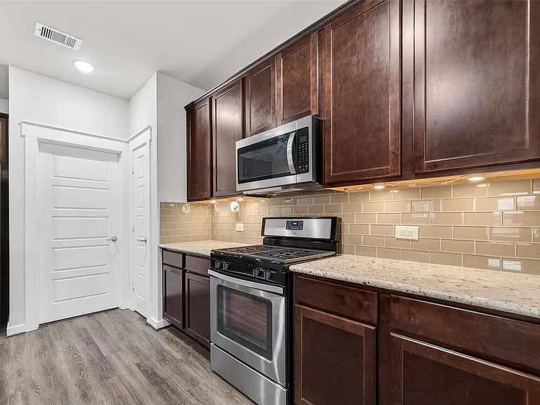 12322 Sabine Point Dr — Photo 9