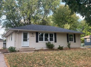 8100 Del Dr, New Hope, MN 55428