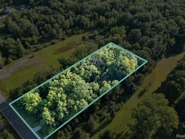 24275 Sumpter Rd, Belleville, MI 48111