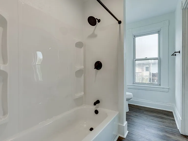 623 Lillian St — Photo 29