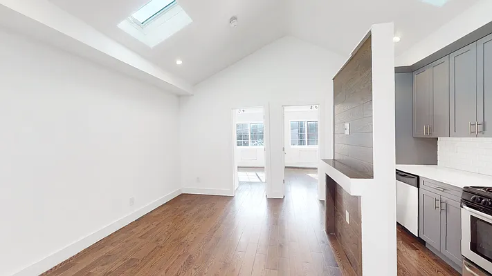 Rented by Makover Group Inc | media 2