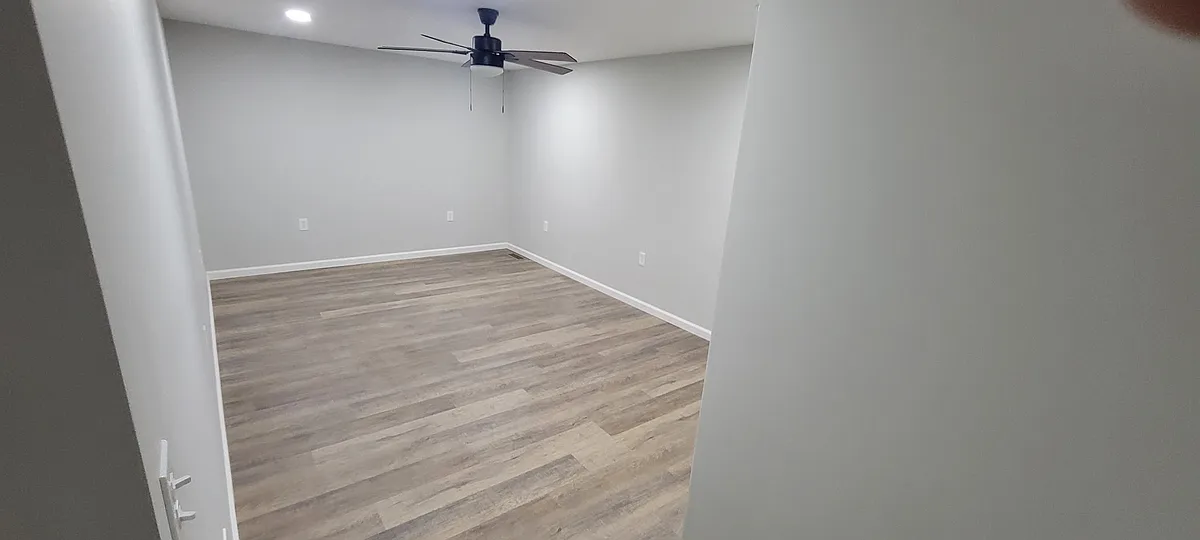 Building Photo - 934 Maple St #1
