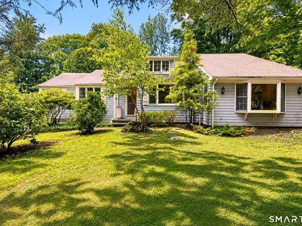692 Elm Street, Monroe, CT 06468