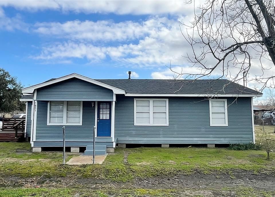 1051 Avenue A, Bacliff, TX 77518 Zillow