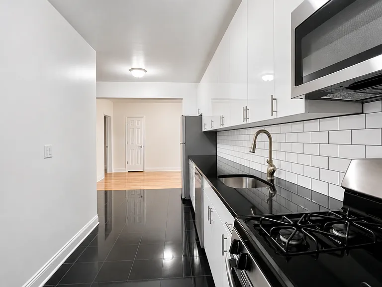 1803 Riverside Dr #5F — Photo 2