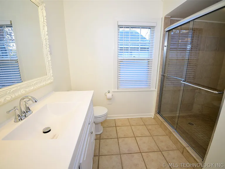 1740 S Yorktown Ave — Photo 16