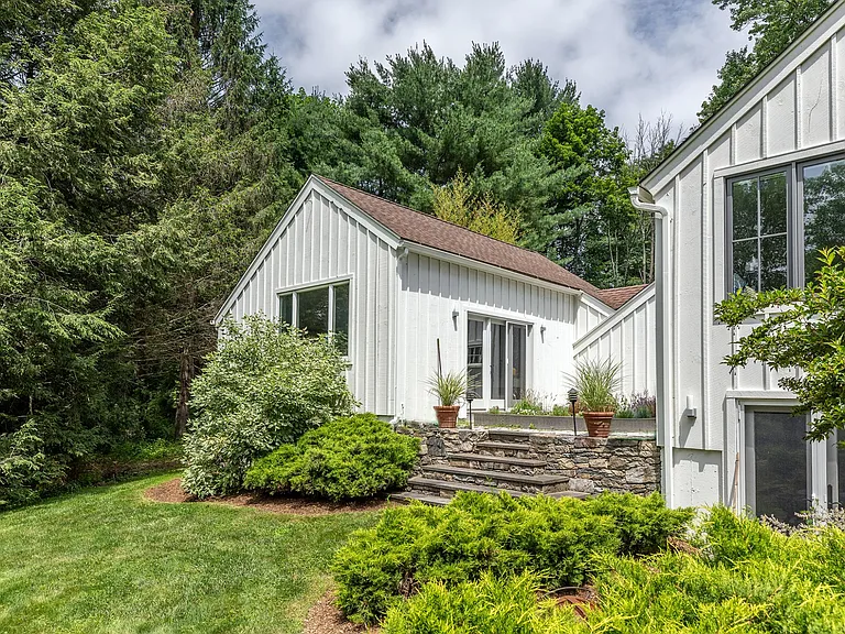 147 Wykeham Rd — Photo 34