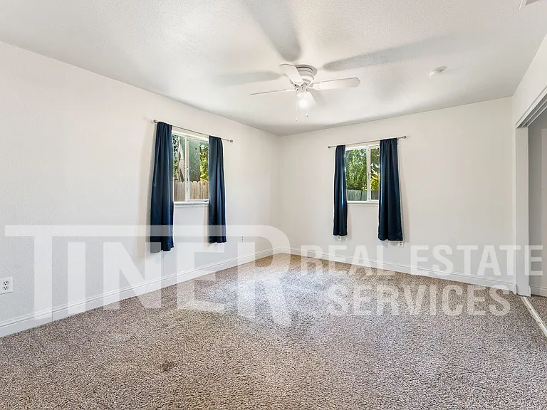 1436 Carrie St — Photo 12