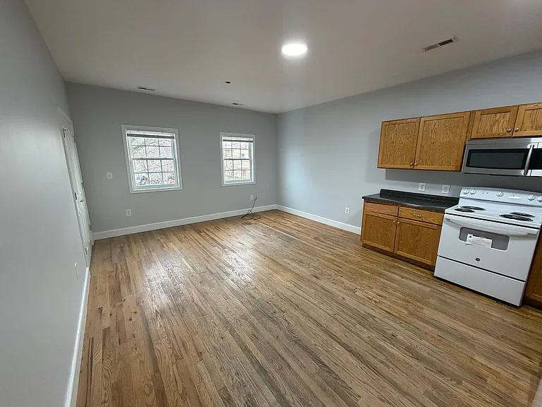 1007 N 25th Street — Photo 13