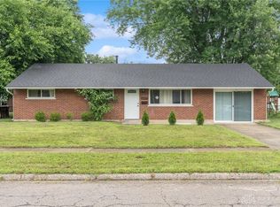 2227 Los Arrow Dr, Dayton, OH 45439