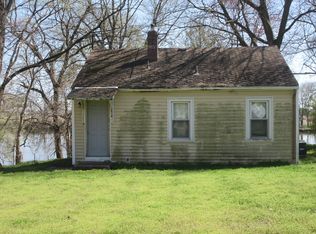 514 1st St E, Lyndon, IL 61261