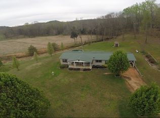 1026 Sewell Branch Rd, Clifton, TN 38425