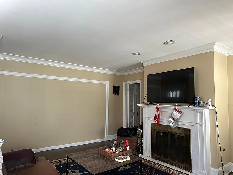 222 Patterson St — Photo 11