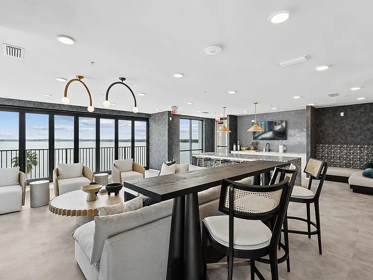Sky Lounge