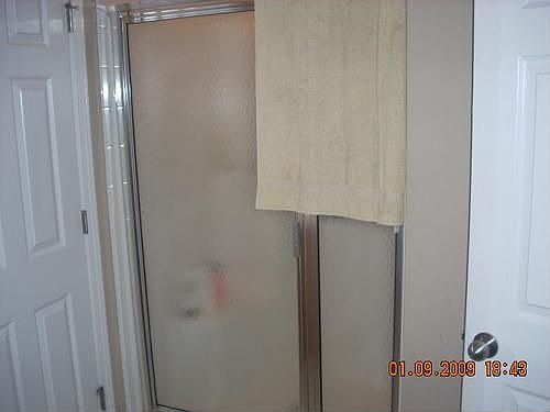 5th image of 16 Brentwood Dr