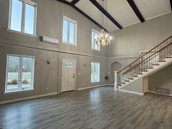 Entryway/Living Room