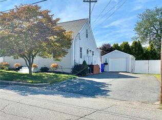 91 Andover St, North Providence, RI 02904