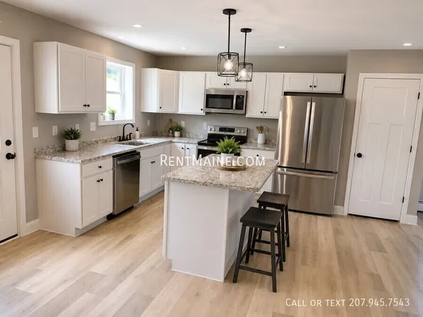 34 Firefly Ln, Bangor, ME 04401