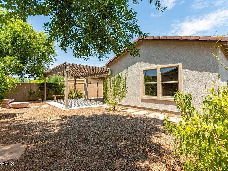 10847 W Avenida Del Rey — Photo 37