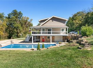 4200 NW Valley View Rd, Blue Springs, MO 64015