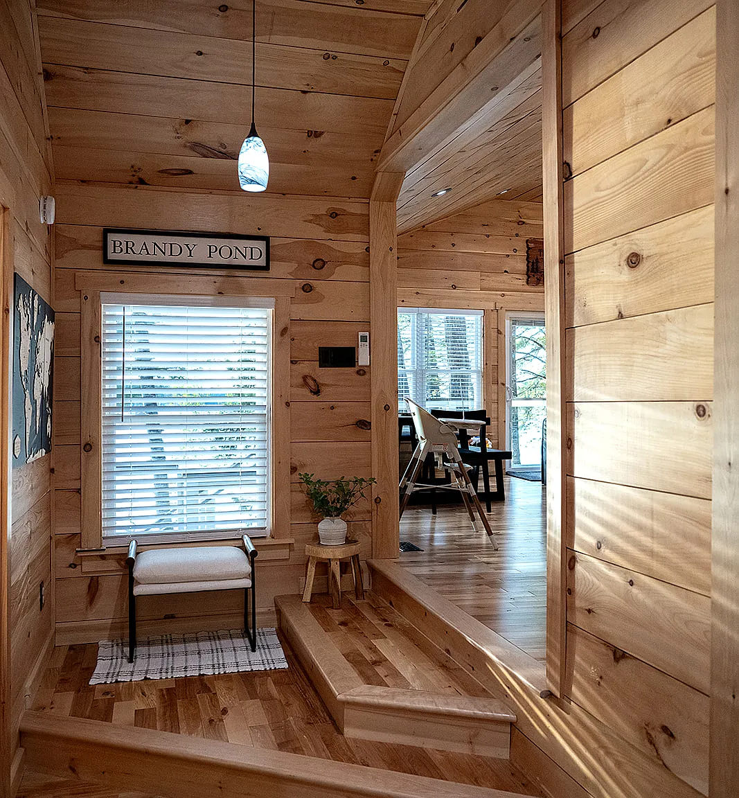 3 bed, 1064 sqft, $3,000 — Photo 3