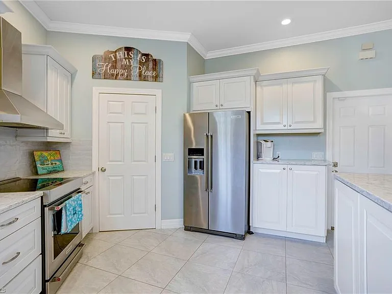 4821 Europa Dr — Photo 5