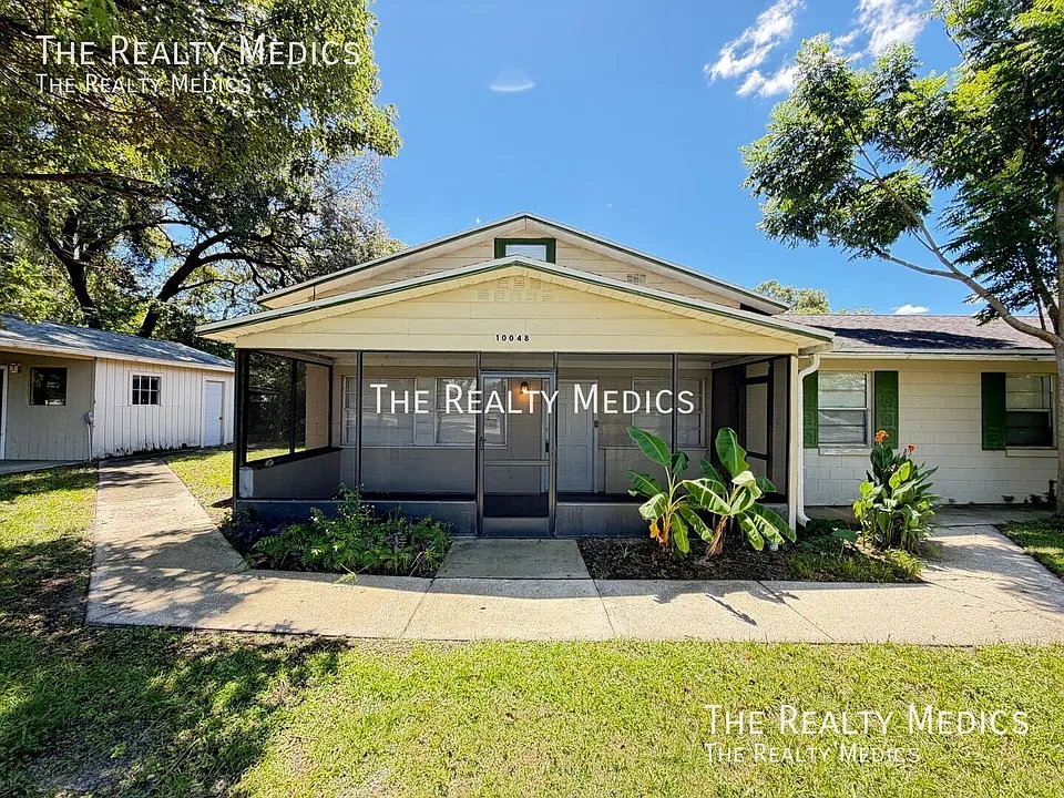 10048 SE Sunset Harbor Rd