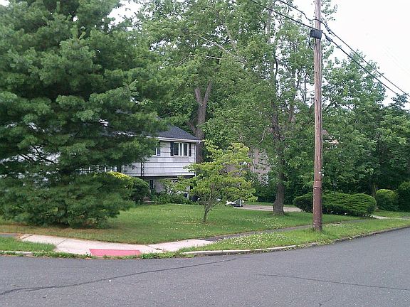Corner View - Wide Street
