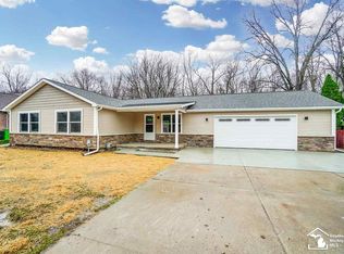 24688 E Huron River Dr, Flat Rock, MI