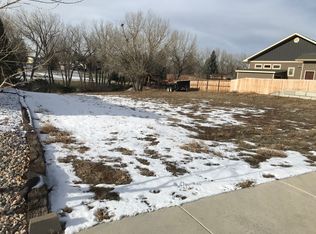910 Meadowlark Dr, Douglas, WY 82633