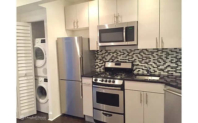 Rented by Douglas Elliman | media 19