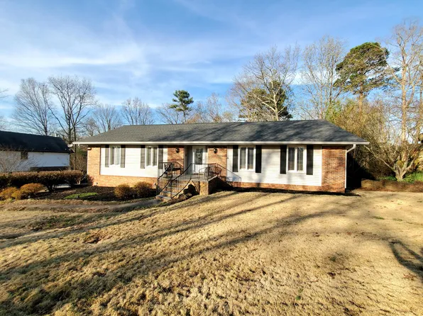 2015 Rock Bluff Rd, Hixson, TN 37343