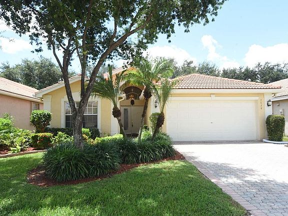 3rd image of 7078 Bent Menorca Dr