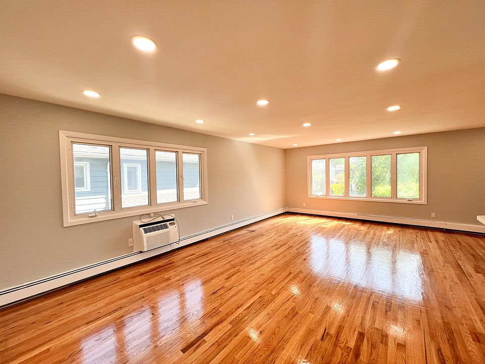 1st image of 1 Dunes Ln