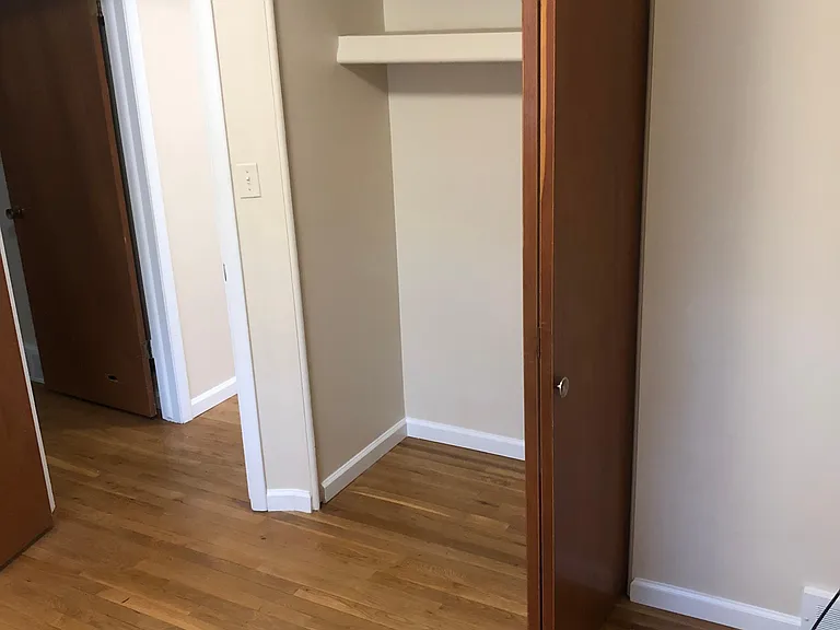 35138 Sansburn St — Photo 13