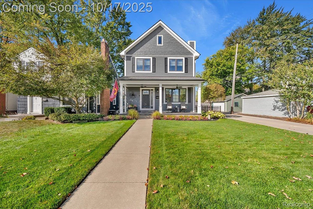 818 Longfellow Ave photo 1