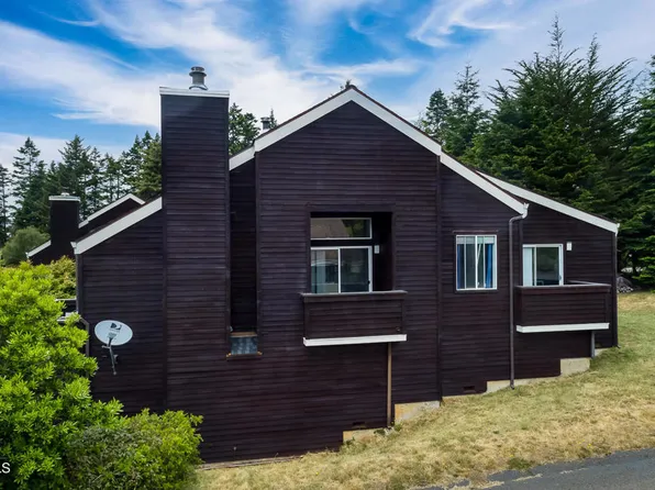 44925 Suntrap Meadow Cir, Mendocino, CA 95460