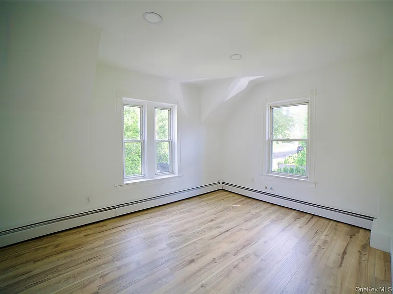 35 S Lawn Ave #3 — Photo 8