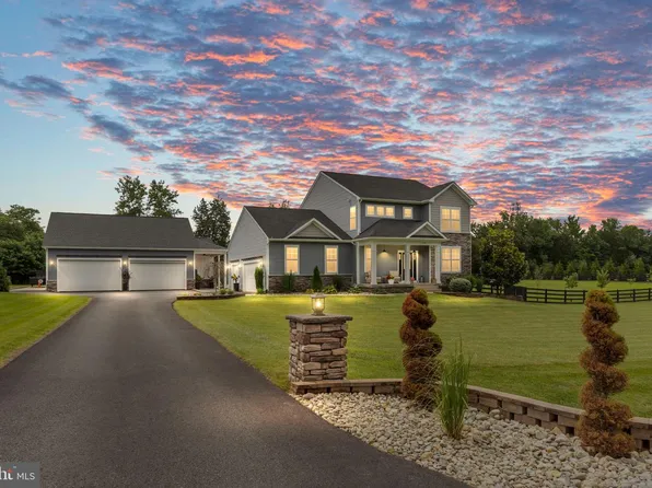 215 Saddle Ridge Ln, Fredericksburg, VA 22406