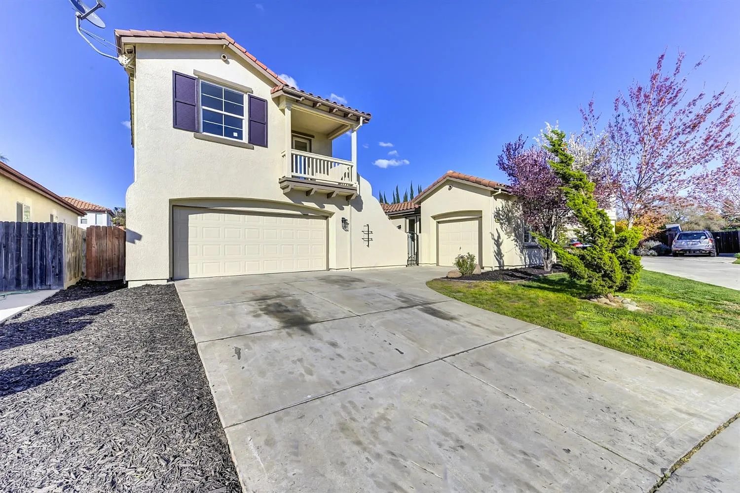 1800 Donner Rd photo 1